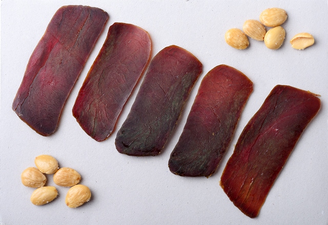 Mojama con almendras